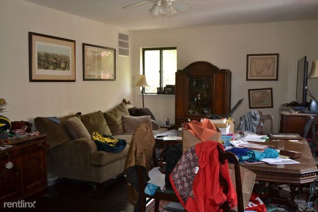 Building Photo - 2 br, 1 bath Apartment - 336 S. 6th