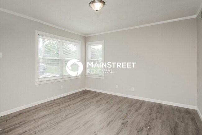 Foto del edificio - 3 Bedroom Pet-Friendly Home in St. Louis, MO with Main Street Renewal