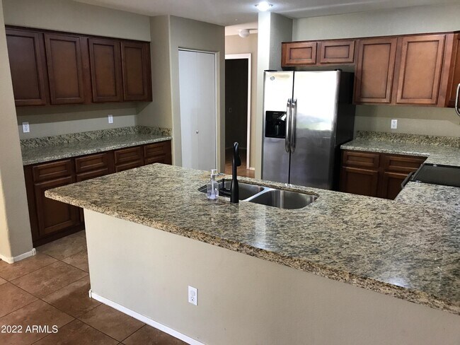 Foto del edificio - 7224 W Blackhawk Dr