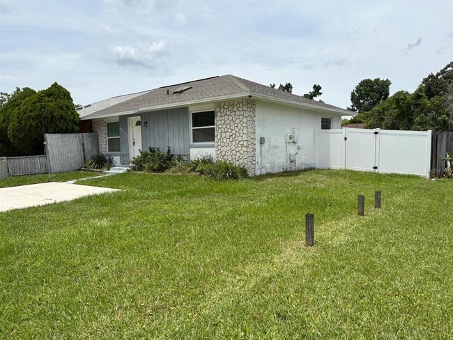 Building Photo - 12313 Eastcove Dr