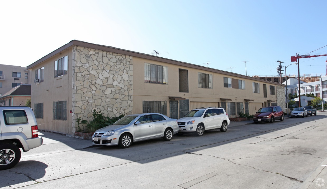 166 Apartments for Rent in Chinatown, CA Westside Rentals