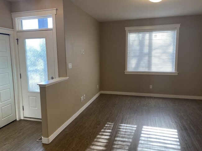 Building Photo - 2 bedroom in Regina SK S4N 3A8