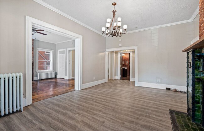Foto del edificio - 259-261 N. Dithridge Street (Full Service)