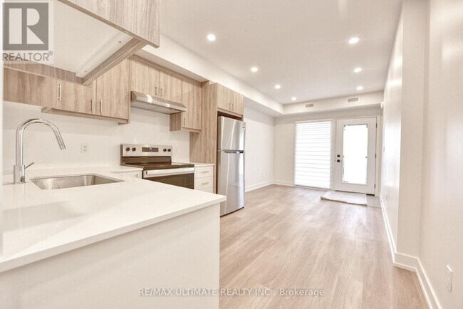 Building Photo - 385 McRoberts Ave