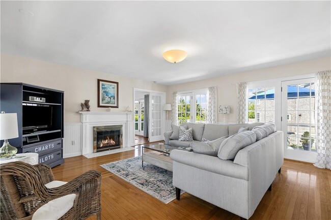 Foto del edificio - 479 Wolcott Ave