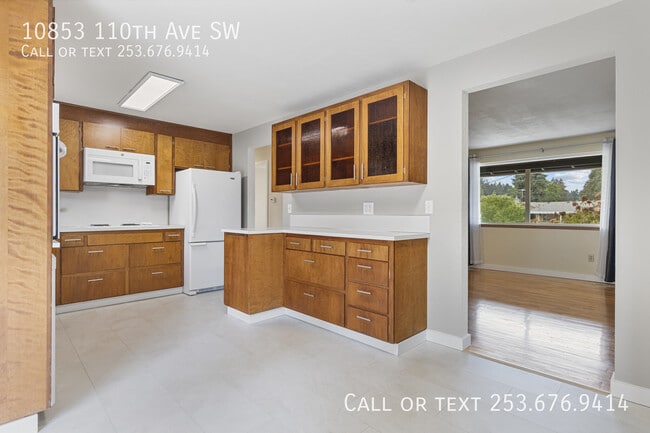 Building Photo - 10853 110th Ave SW