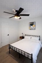 Building Photo - 2222 W Morningside Dr