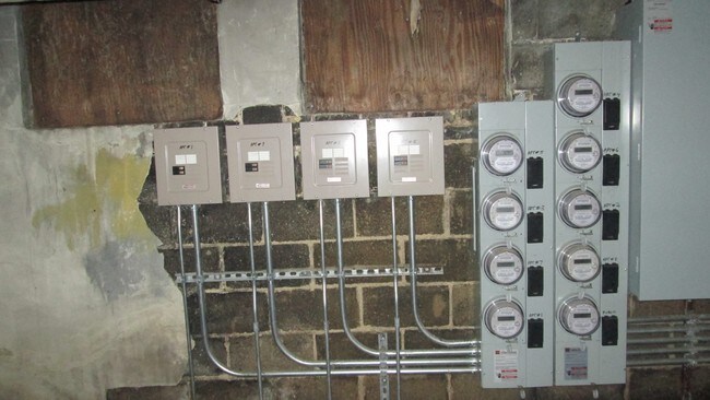 Electrical - 2820 W Vienna Ave