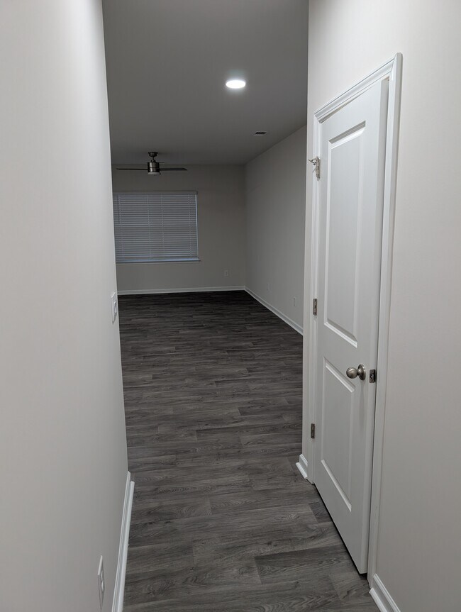 Foto del edificio - 5405 Henley Ridge Dr