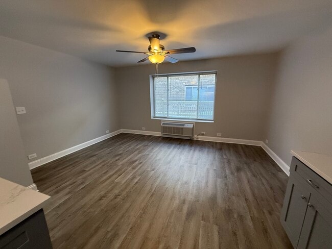 Foto del edificio - 744 W Gordon Terrace