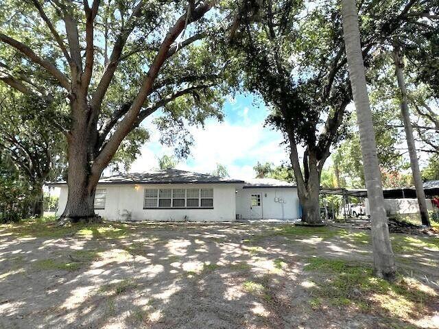 Foto del edificio - 9148 Oakwood Dr