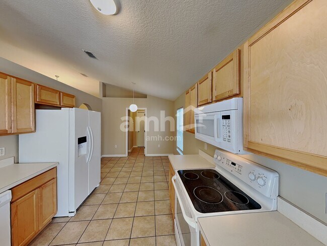 Building Photo - 1159 Macon Dr