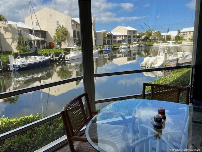 Foto del edificio - 3901 SE St Lucie Blvd