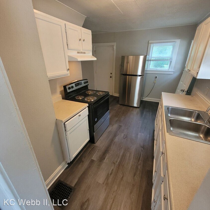Primary Photo - 3 br, 1 bath House - 6808 S Benton Ave
