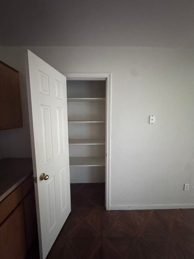Building Photo - 1430 Shoshoni Trail