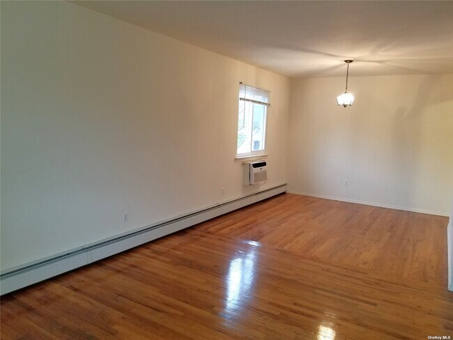 Building Photo - 52 Juniper Rd