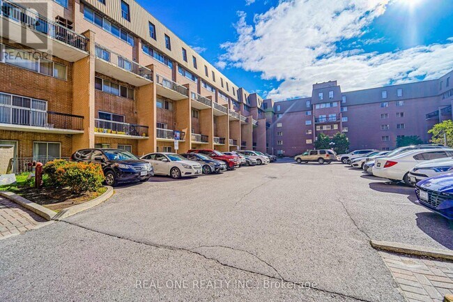 Photo du bâtiment - 165 Cherokee Blvd