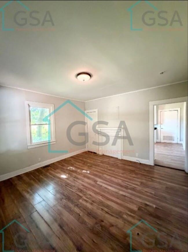 Foto del edificio - 2 bedroom 1 bathroom House AVAILABLE NOW