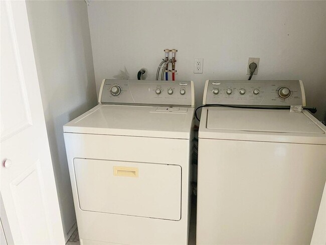 Building Photo - 9264 Anita Ave