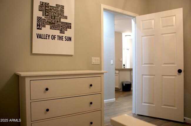 Foto del edificio - 525 N Miller Rd