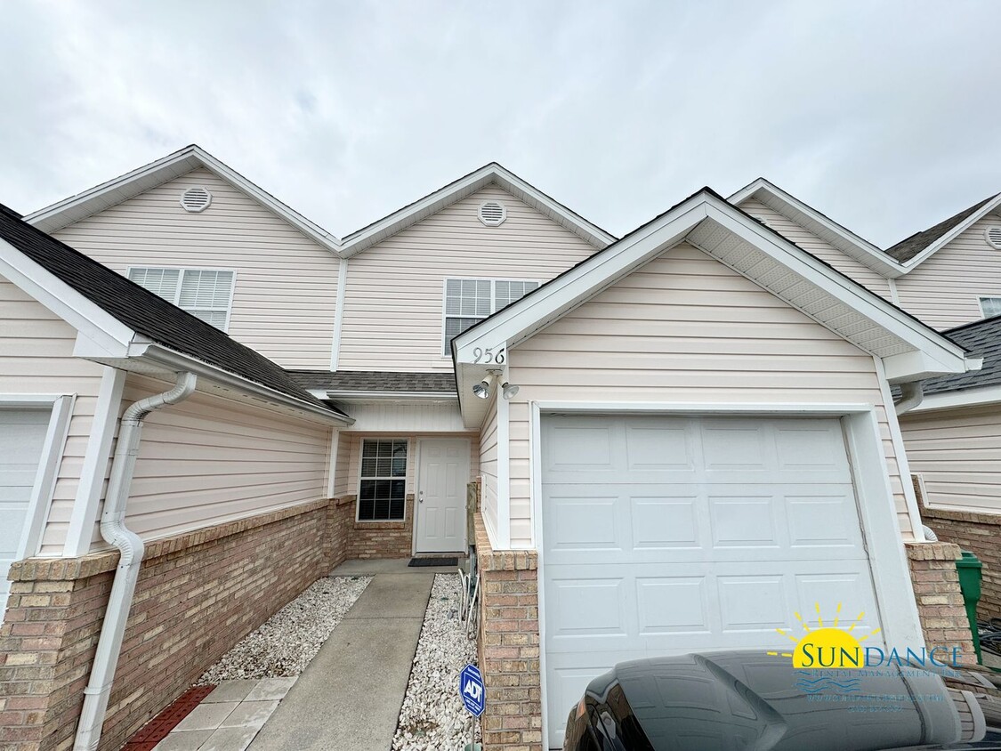 Primary Photo - Beautiful 2 Bedroom Home in Fort Walton Be...