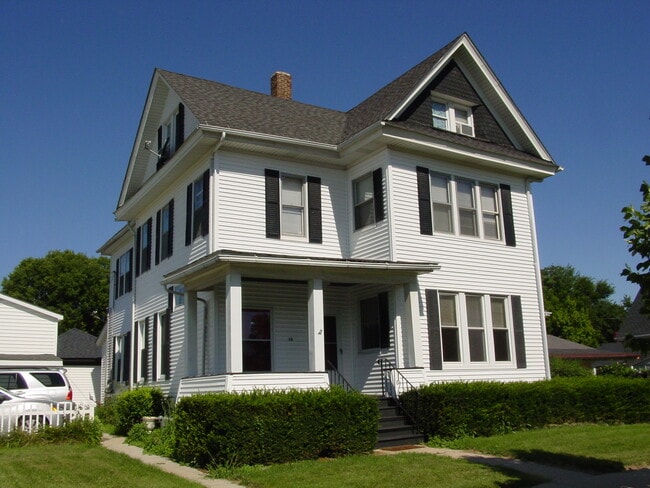 Building Photo - 20 N Locust St