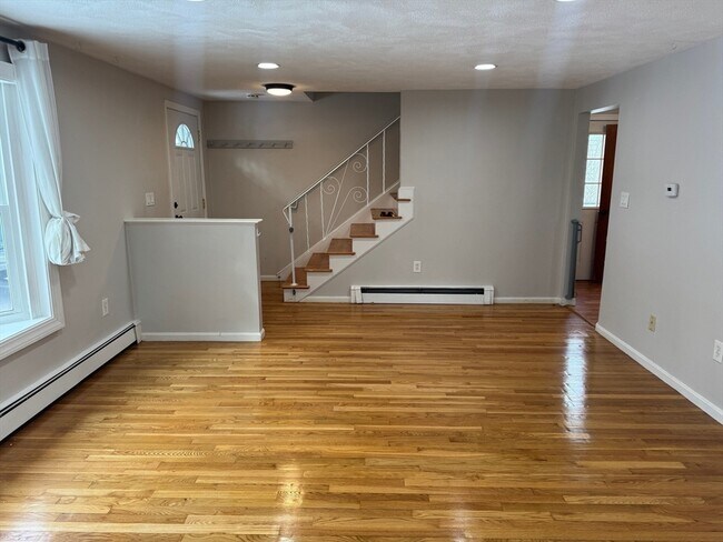 Foto del edificio - 108 Trimount Ave