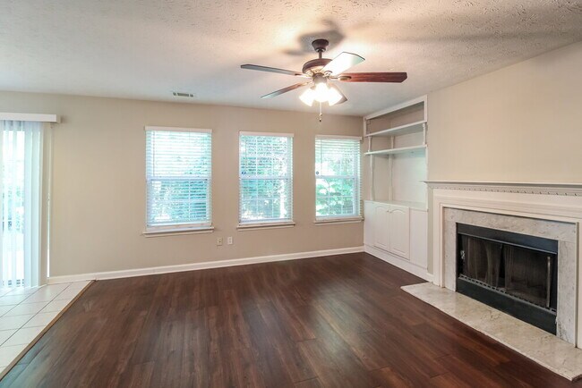 Foto del edificio - 1120 Eatonton Way