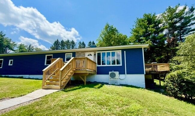 Foto del edificio - Beautiful Single-Family 3-Bedroom Home