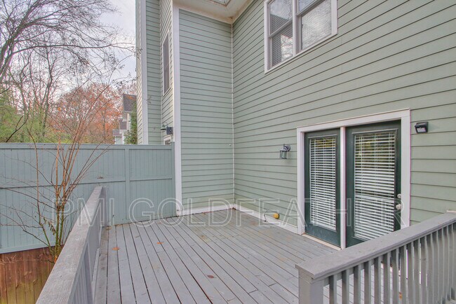 Building Photo - 5757 Maudina Ave