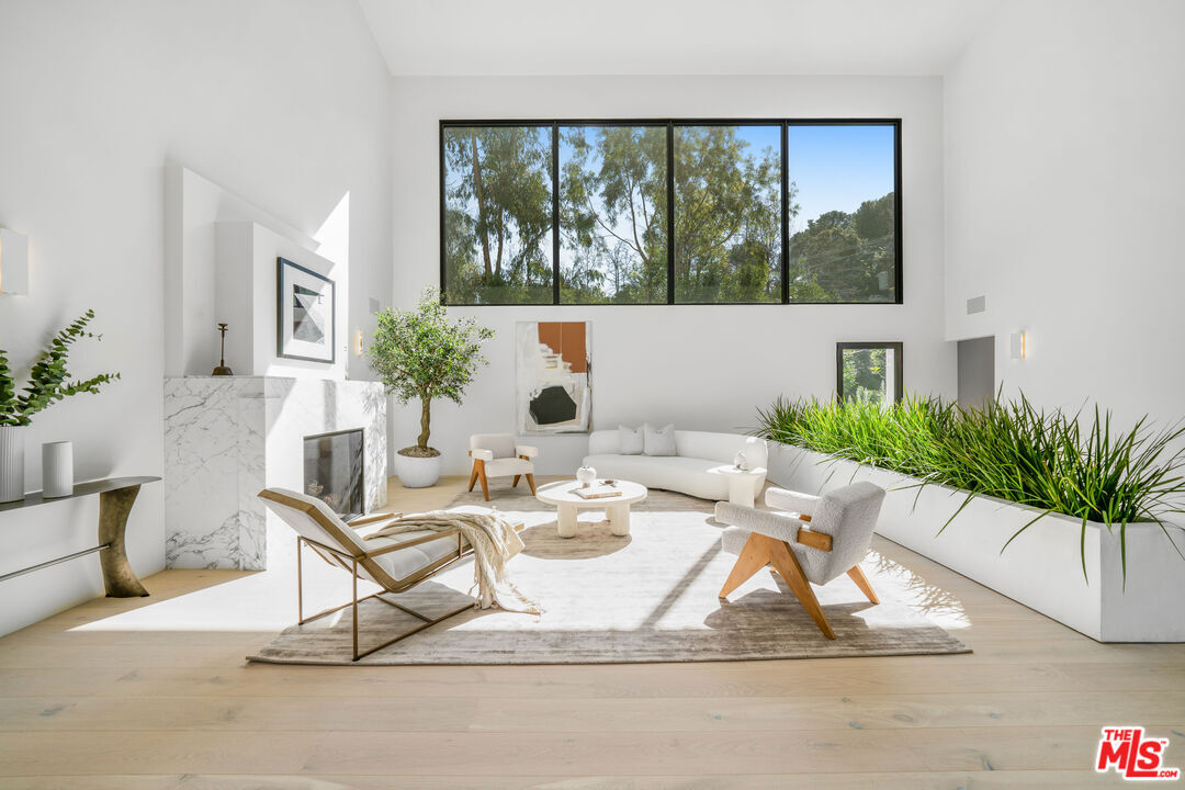 Foto principal - 7333 Woodrow Wilson Dr