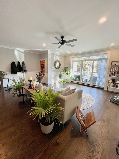 Foto del edificio - 2514 W Diversey Ave
