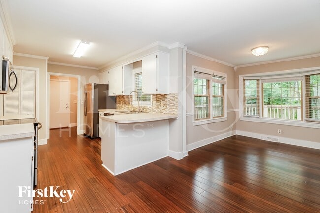 Foto del edificio - 120 Fox Chase Dr