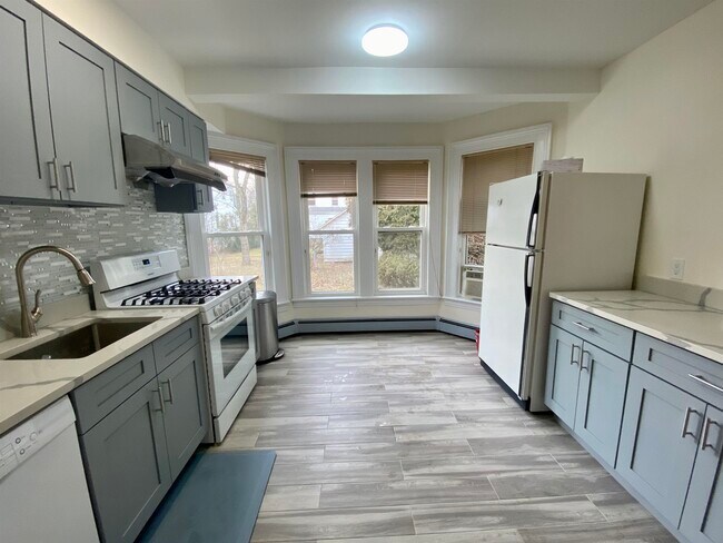Foto del edificio - 228 Tenafly Rd