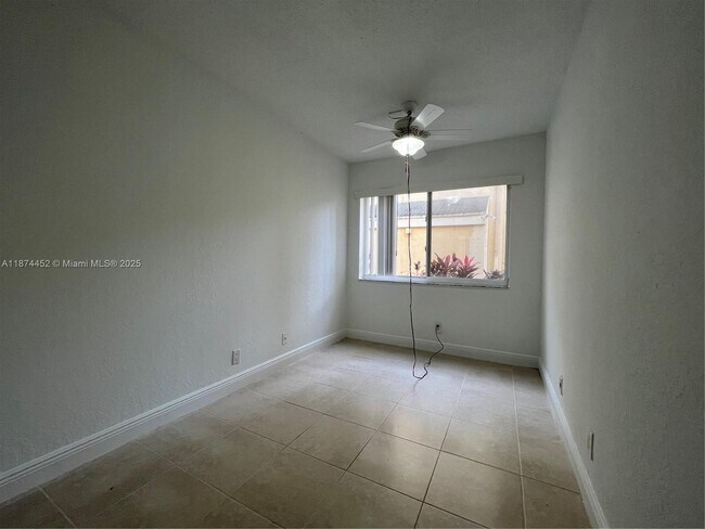 Foto del edificio - 5740 Rock Island Rd
