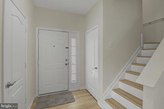Building Photo - 4000 Estevez Ct