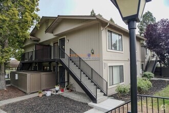 Building Photo - 109 Bolero Plaza