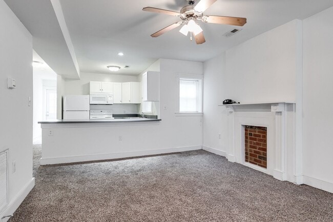 Building Photo - 1802 Parkwood Ave