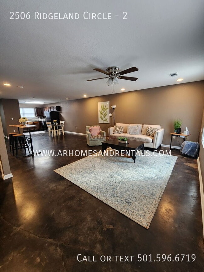 Foto del edificio - 2506 Ridgeland Cir
