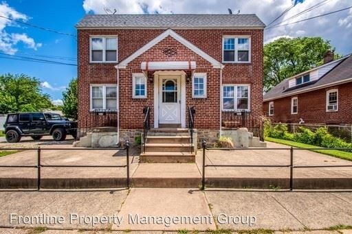Primary Photo - 220 Taylor Ave