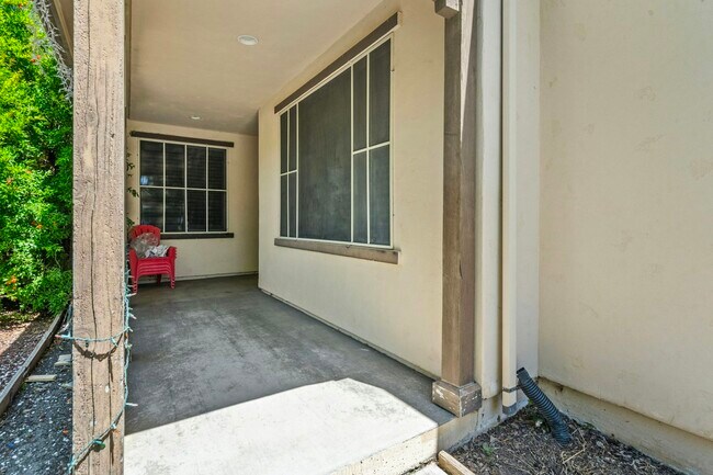Foto del edificio - 507 Burk Pl
