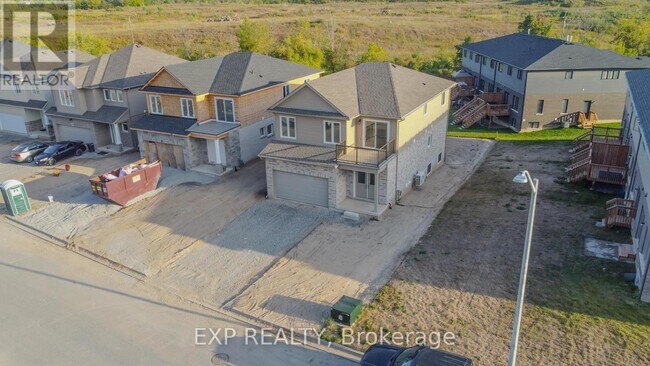 Building Photo - 22 Willson Dr