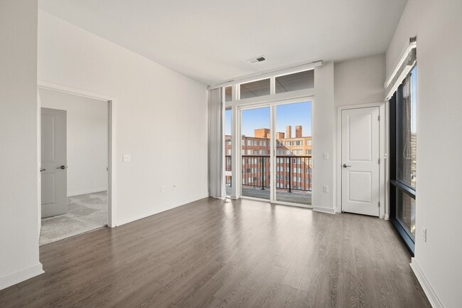 Building Photo - Cortland Columbia Pike