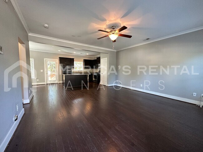 Foto del edificio - Townhome for Rent in Chelsea! Available to View Now!