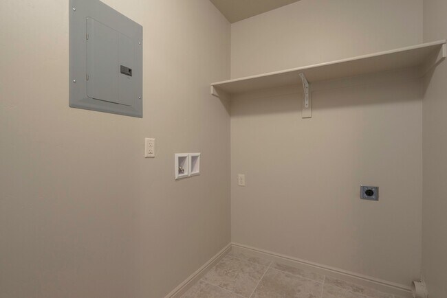 Foto del edificio - 370 W Buena Vista Blvd