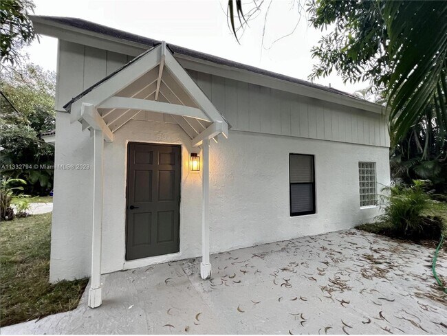 Foto del edificio - 9220 Bouquet Rd
