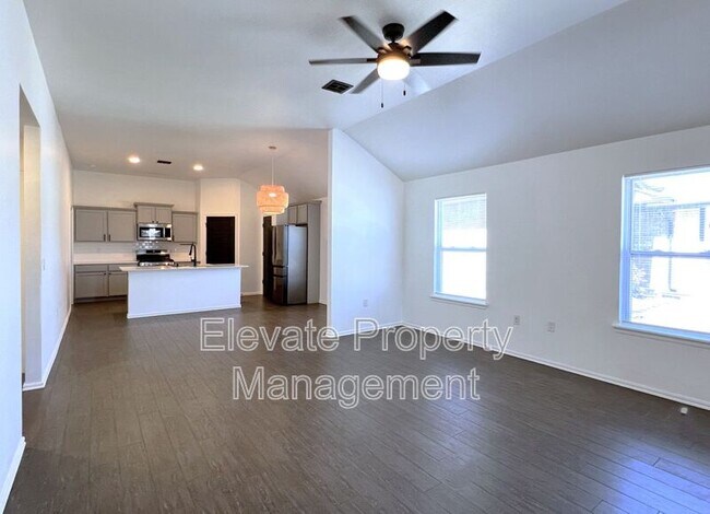 Building Photo - 4613 Crystal Hill Dr