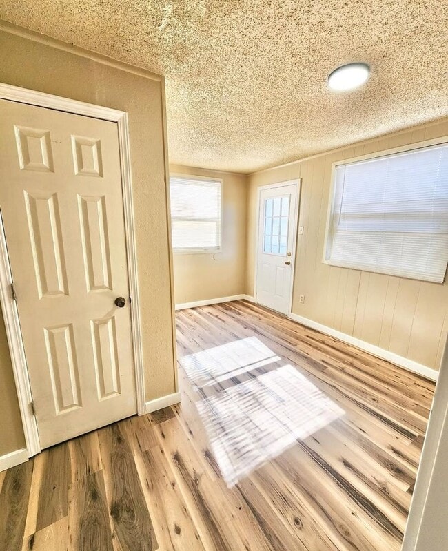 Building Photo - 2415 W Vermijo Ave