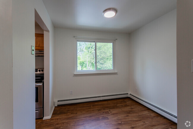 DINING AREA - 1BR - Olde Post Mall Apartments