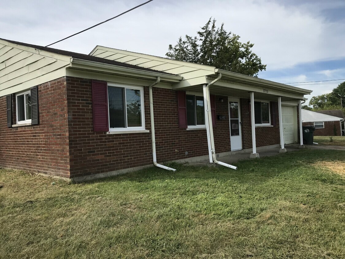 Primary Photo - 1725 Newbrook Dr